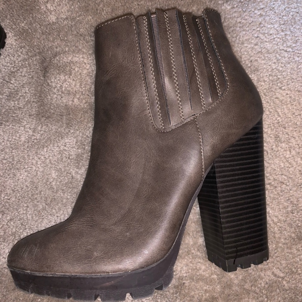Candies Booties